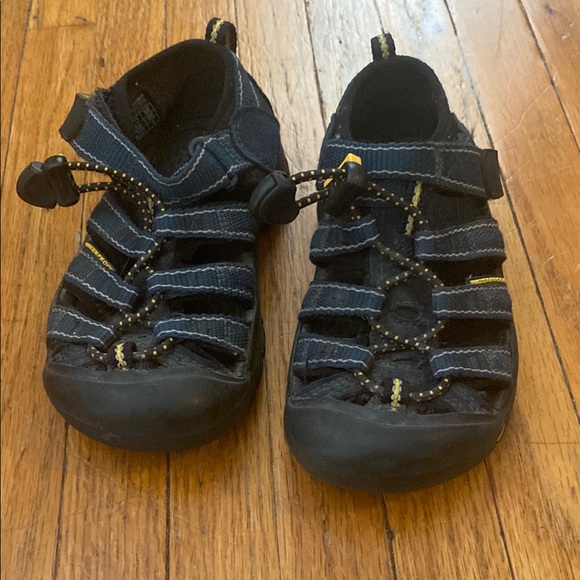 Keen Other - Keen Kids Black and Teal Outdoor Sandals size 10